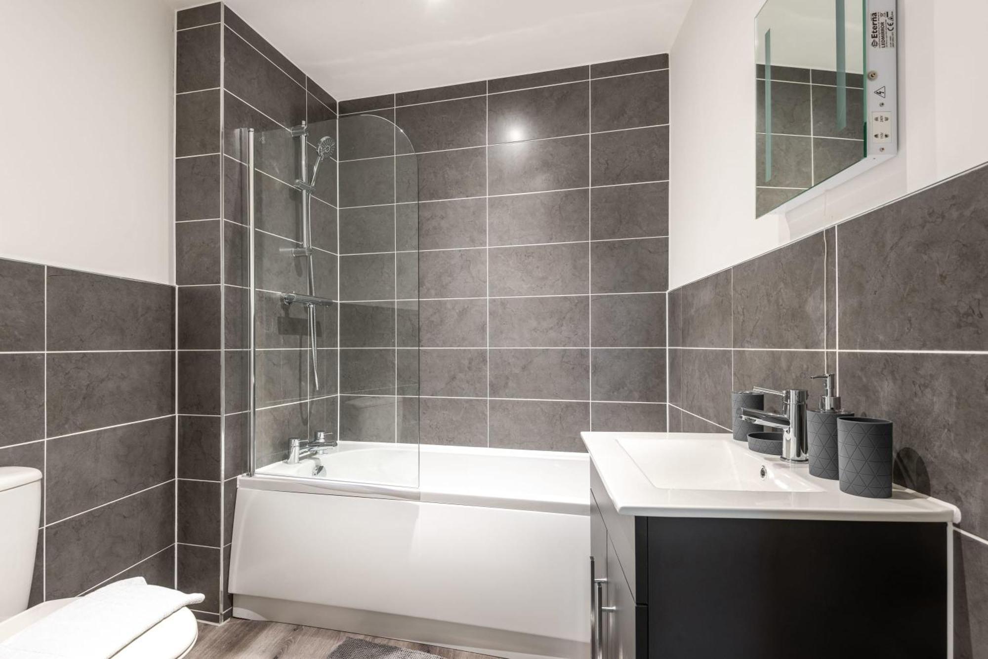 Lovely 1 Bedroom Apartment In Central Rotherham Exterior foto